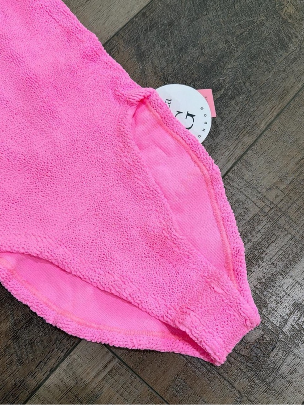 Hunza G square neck one piece swimsuit in bubblegum pink NWT - Picture 3 of 6